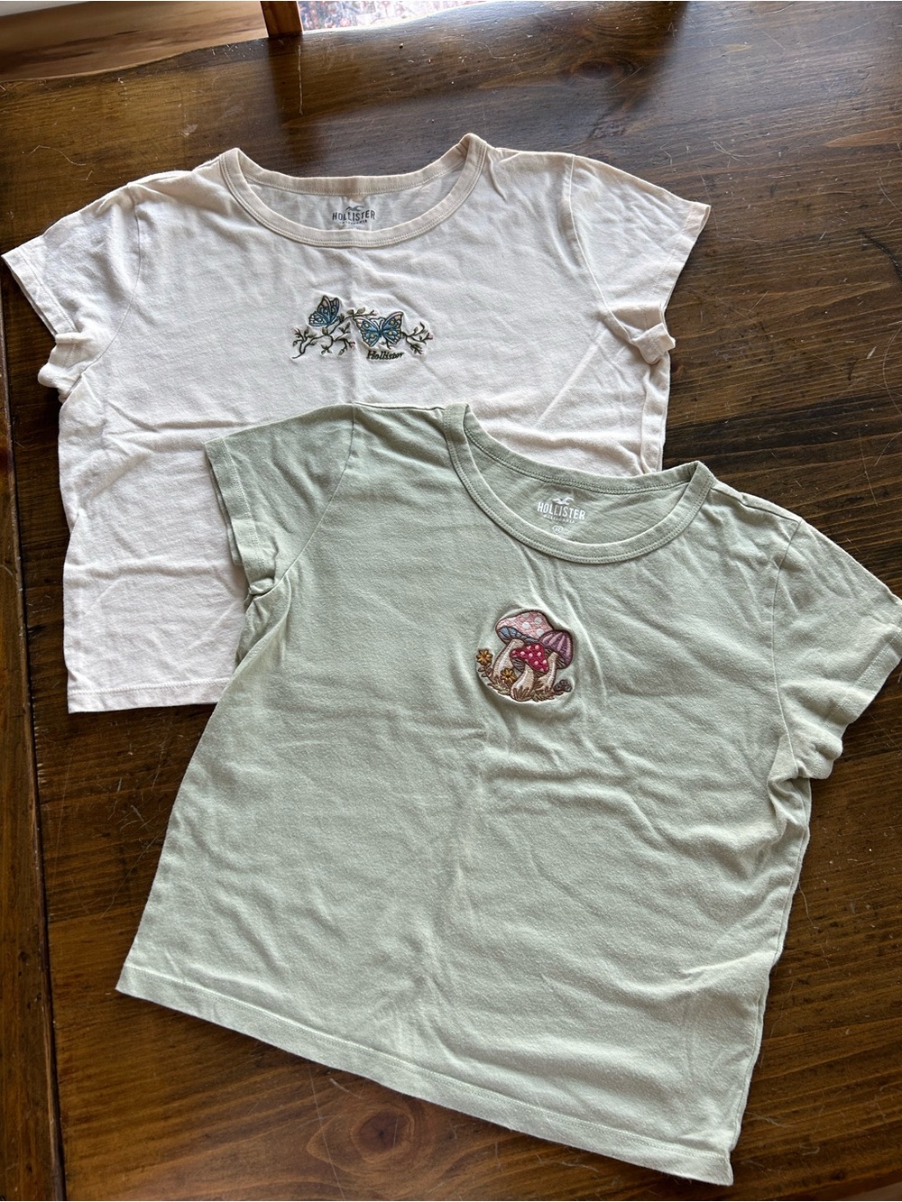 Vintage Hollister women’s M/L Short Sleeve Tee -